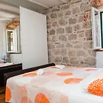 Kokolo Town House بيت ضيافة سبليت