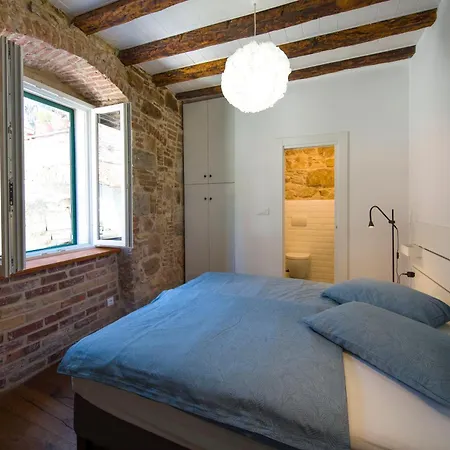 Kokolo Town House Gostinjska kuća