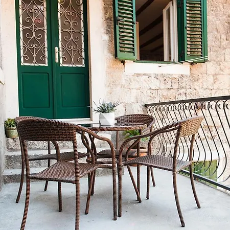 Gostinjska kuća Kokolo Town House 3*