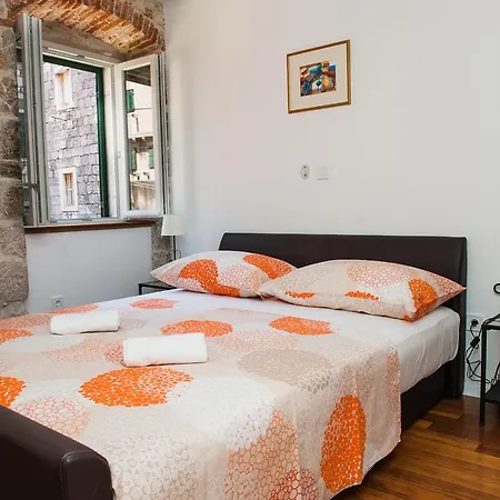 Gostinjska kuća Kokolo Town House Split