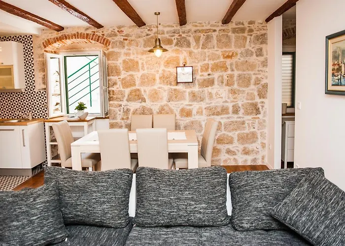 Kokolo Town House