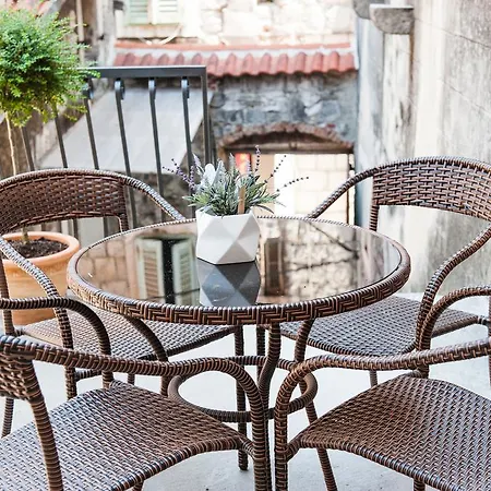 Kokolo Town House 3* Split