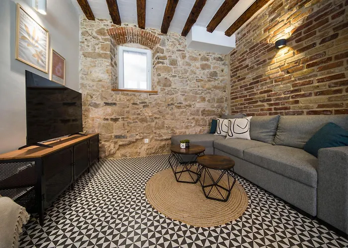 Kokolo Town House Гостевой дом 3*