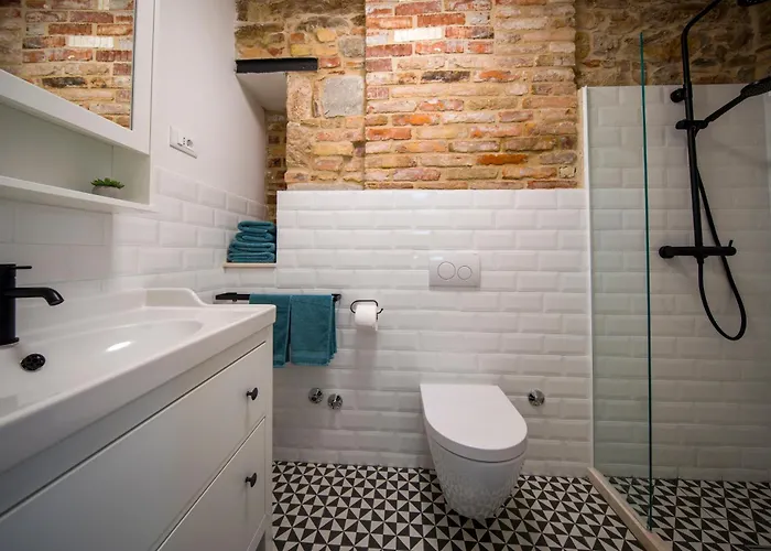 Kokolo Town House 3*