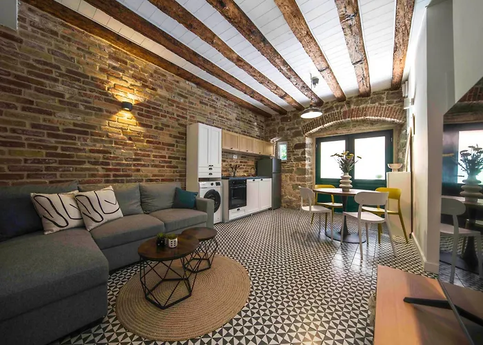 Kokolo Town House Гостевой дом 3*