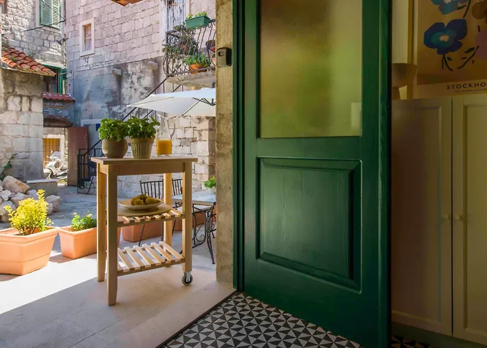 Kokolo Town House Сплит