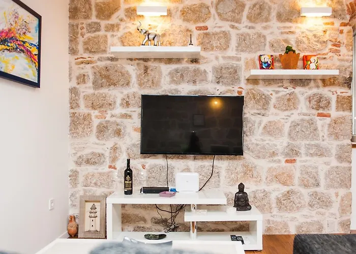 Kokolo Town House 3*